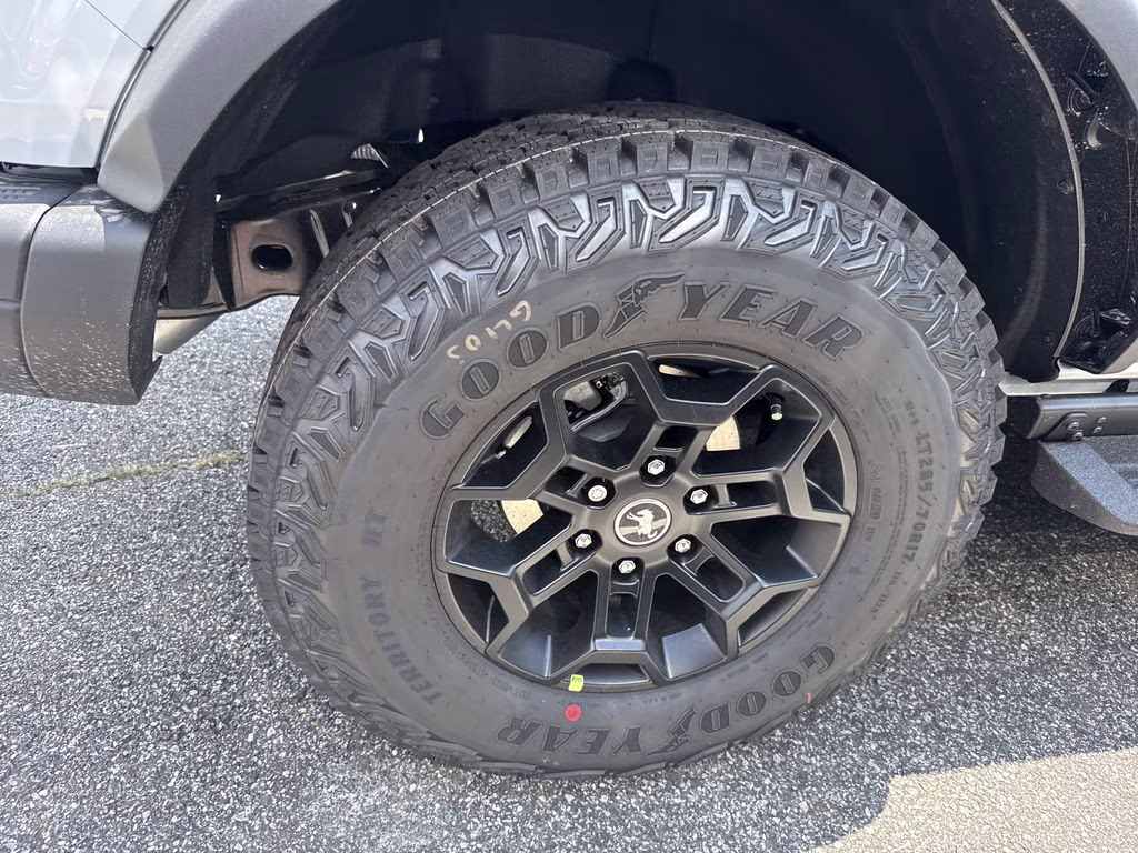 2026 Avalanche Ford Bronco Badlands 4X4 SUV