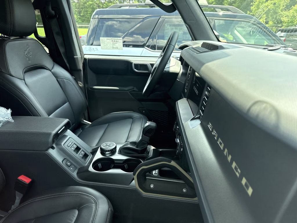 2026 Avalanche Ford Bronco Badlands 4X4 SUV