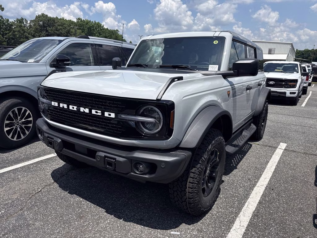 2026 Avalanche Ford Bronco Badlands 4X4 SUV