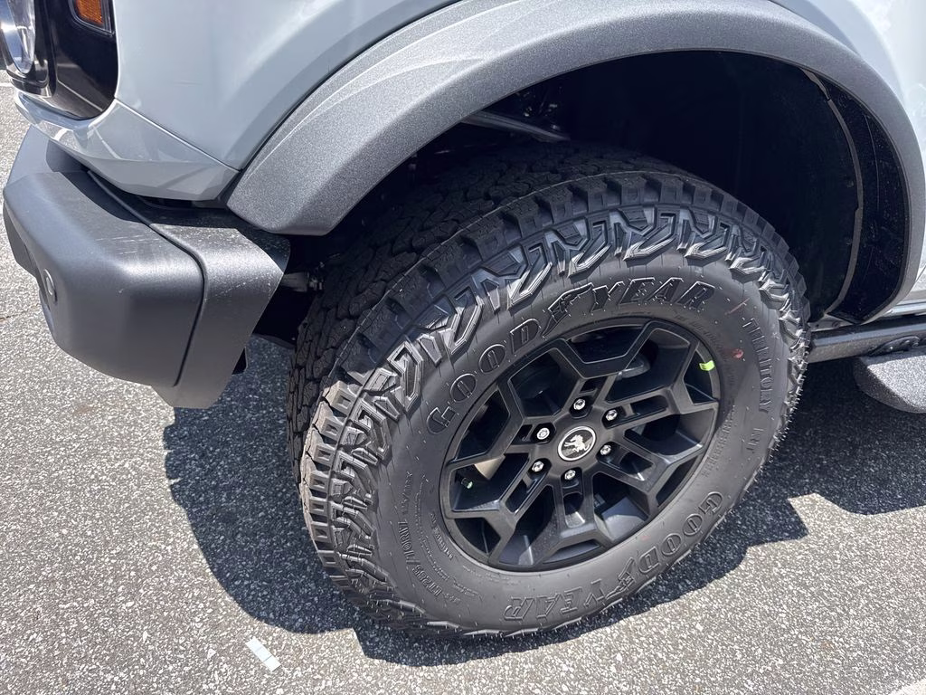 2026 Avalanche Ford Bronco Badlands 4X4 SUV