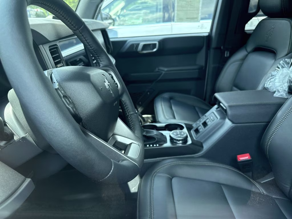 2026 Avalanche Ford Bronco Badlands 4X4 SUV