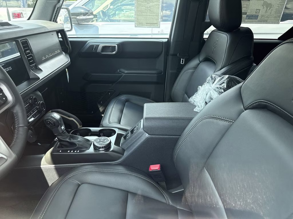 2026 Avalanche Ford Bronco Badlands 4X4 SUV