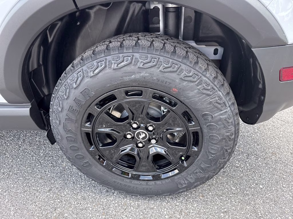 2026 White Metallic Ford Bronco Sport Outer Banks 4X4 SUV