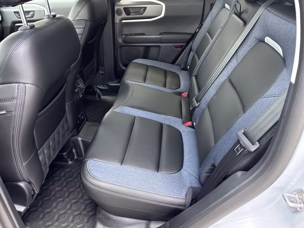 2026 White Metallic Ford Bronco Sport Outer Banks 4X4 SUV