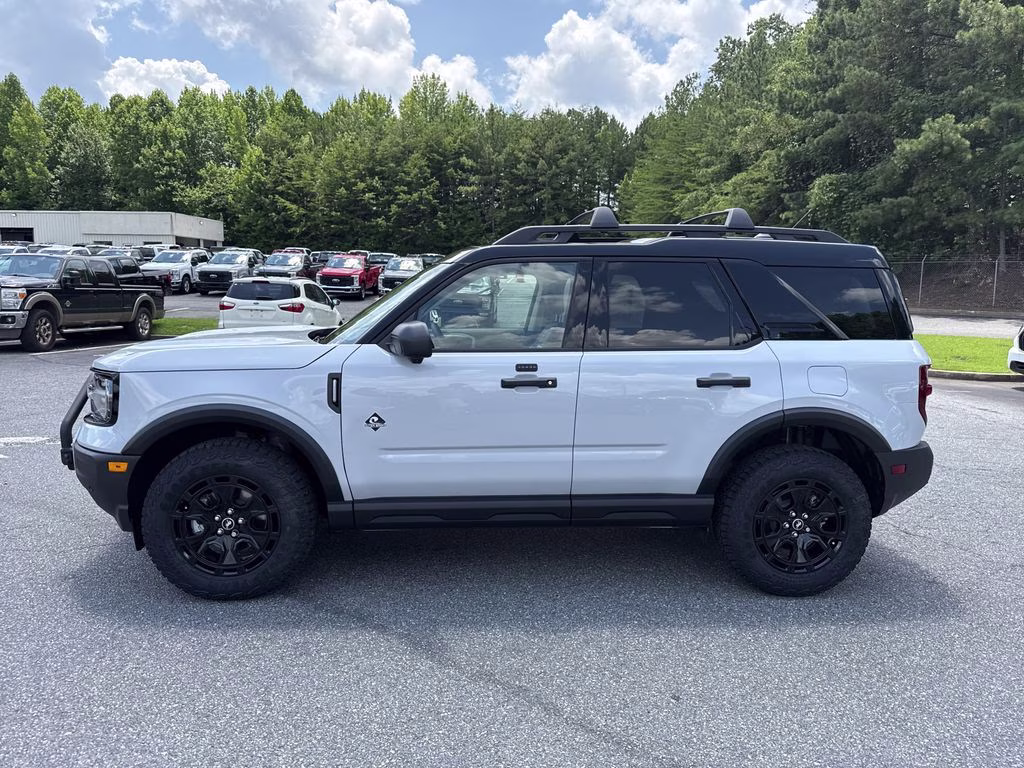 2026 White Metallic Ford Bronco Sport Outer Banks 4X4 SUV