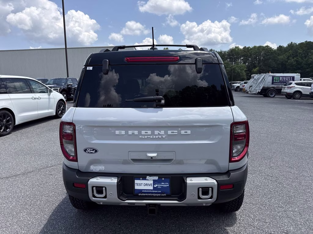 2026 White Metallic Ford Bronco Sport Outer Banks 4X4 SUV