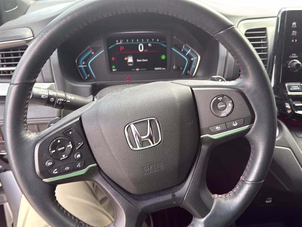 2023 Platinum White Pearl Honda Odyssey Sport FWD Van