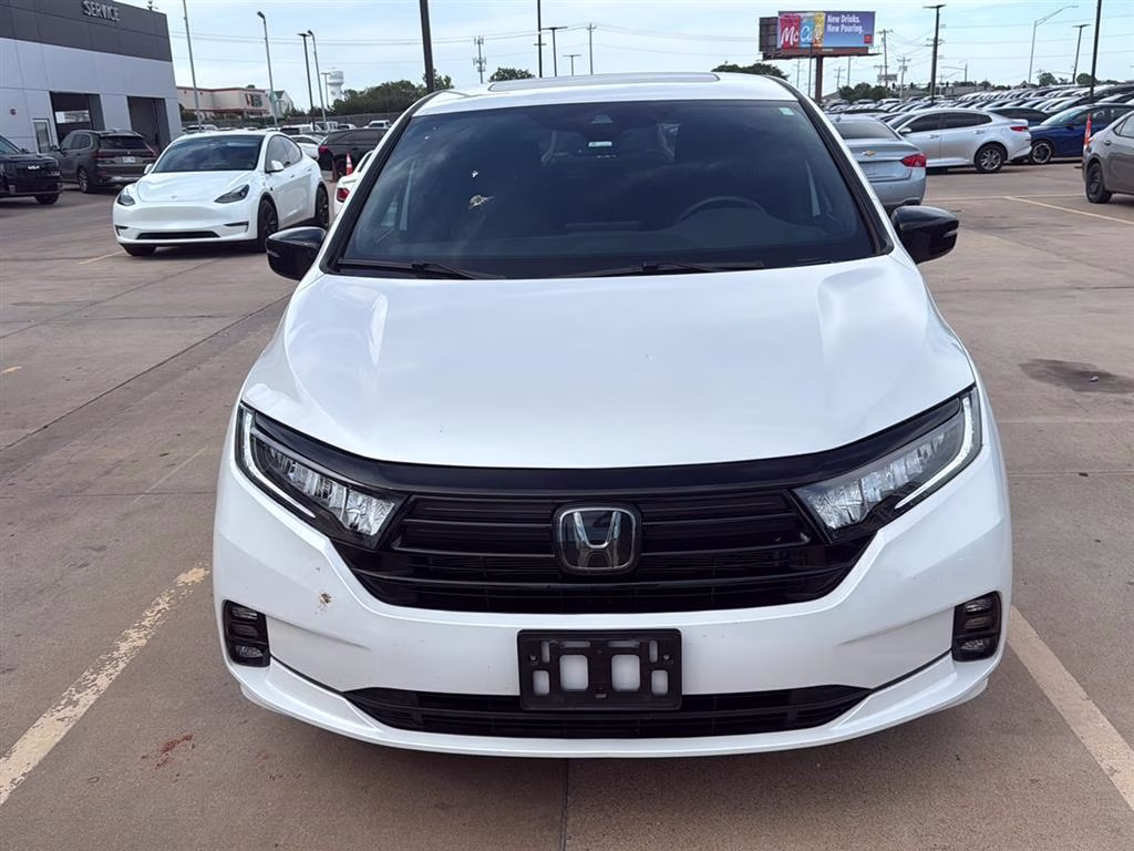 2023 Platinum White Pearl Honda Odyssey Sport FWD Van