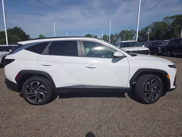 2026 White Pearl Hyundai Tucson SEL AWD SUV