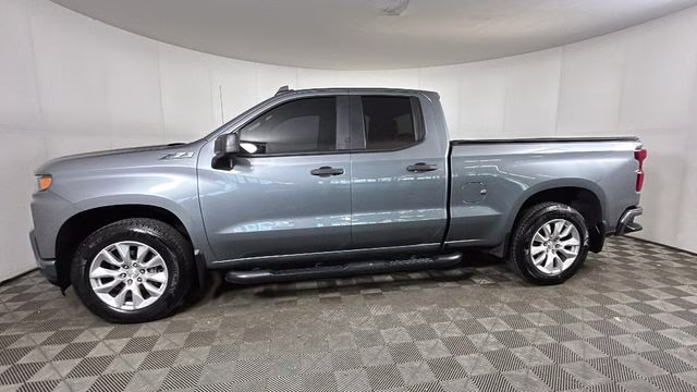 2019 Satin Steel Metallic Chevrolet Silverado 1500 Custom 4X4 Truck