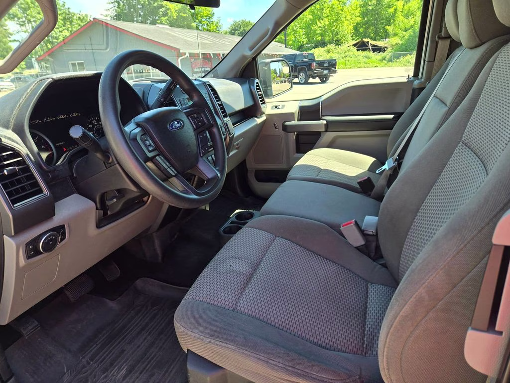 2017 White Ford F-150 XLT 4X4 Truck