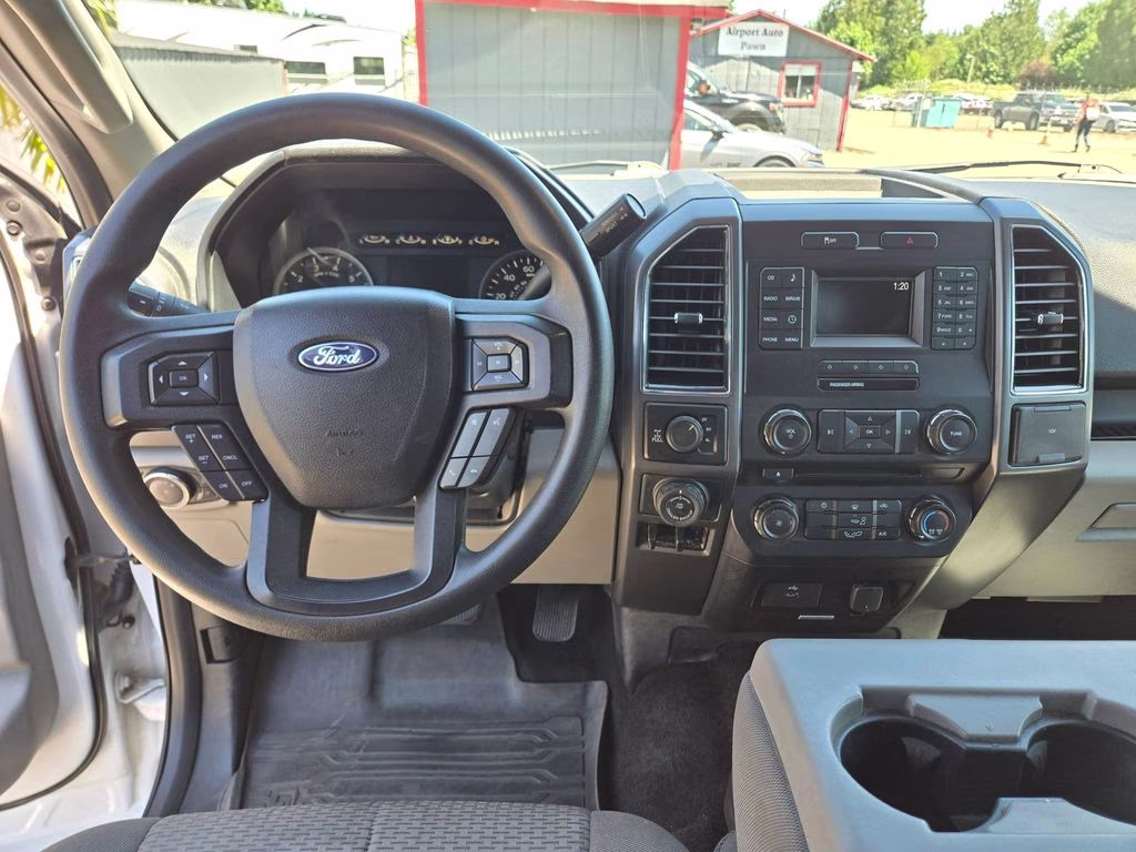 2017 White Ford F-150 XLT 4X4 Truck