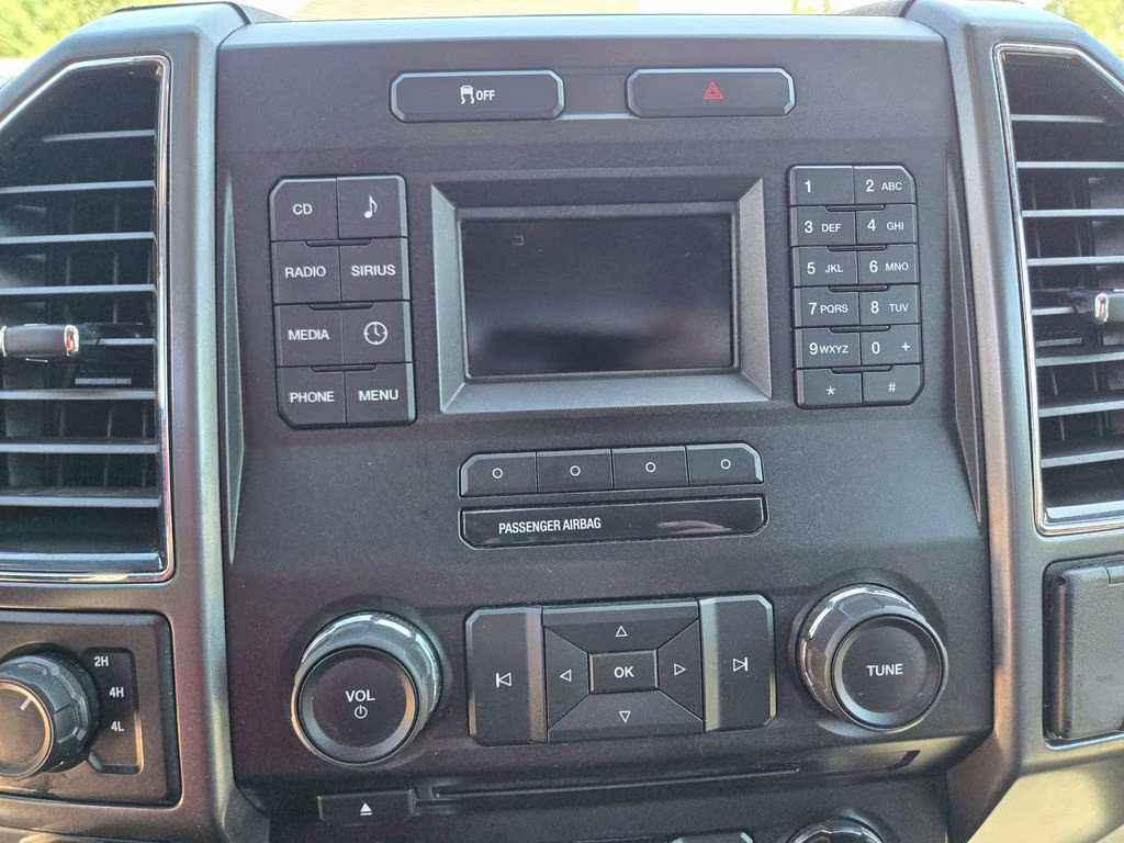 2017 White Ford F-150 XLT 4X4 Truck