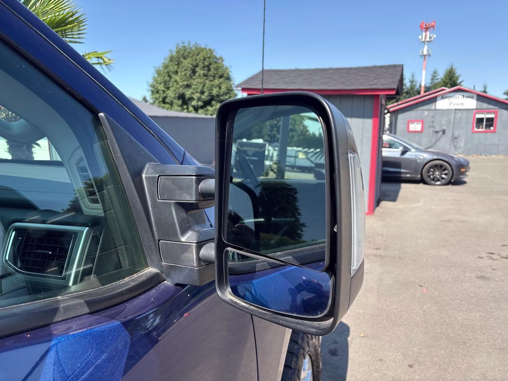 2017 Blue Nissan Titan XD SV 4X4 Truck