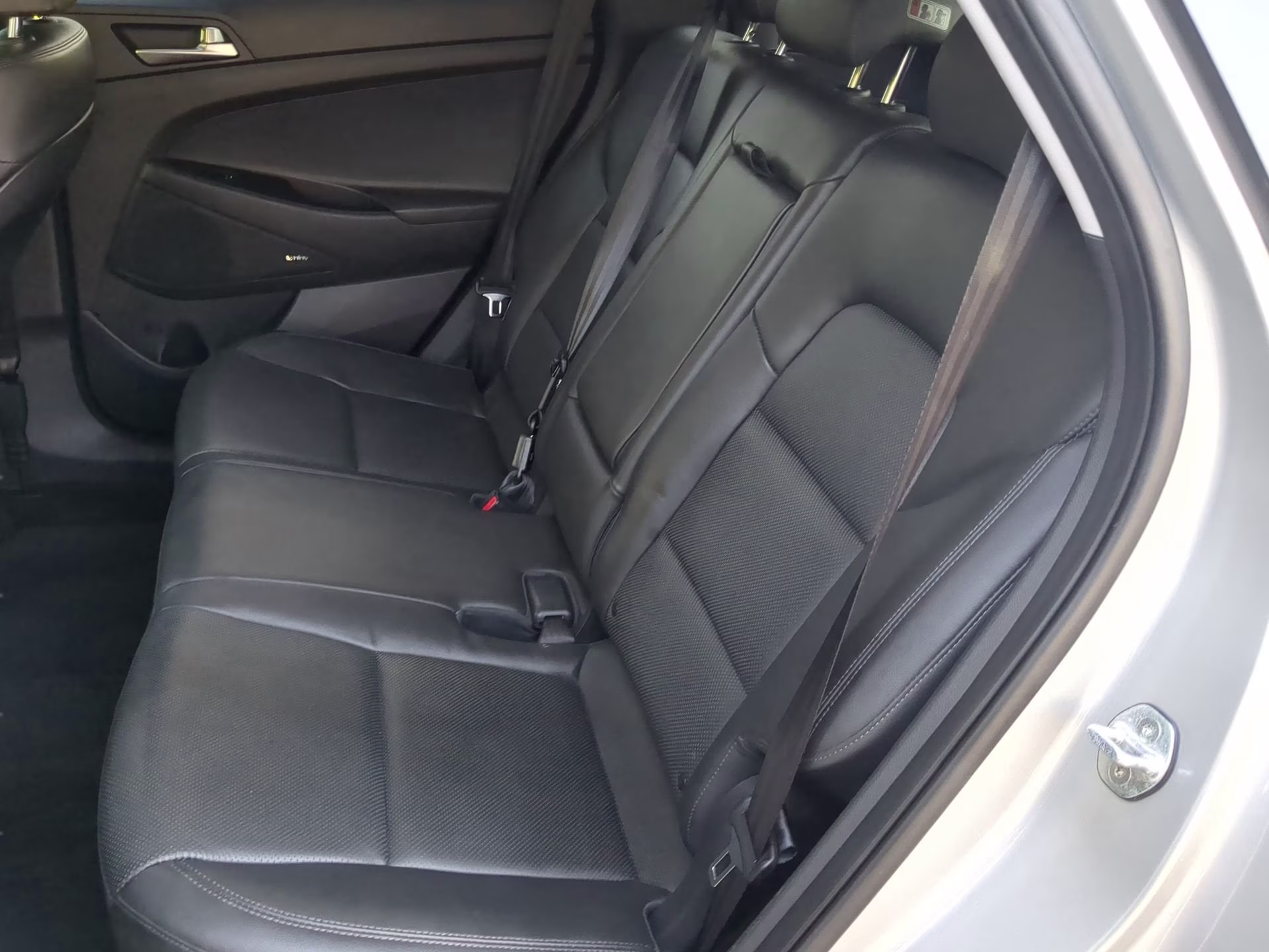 2020 Stellar Silver Hyundai Tucson Limited AWD SUV