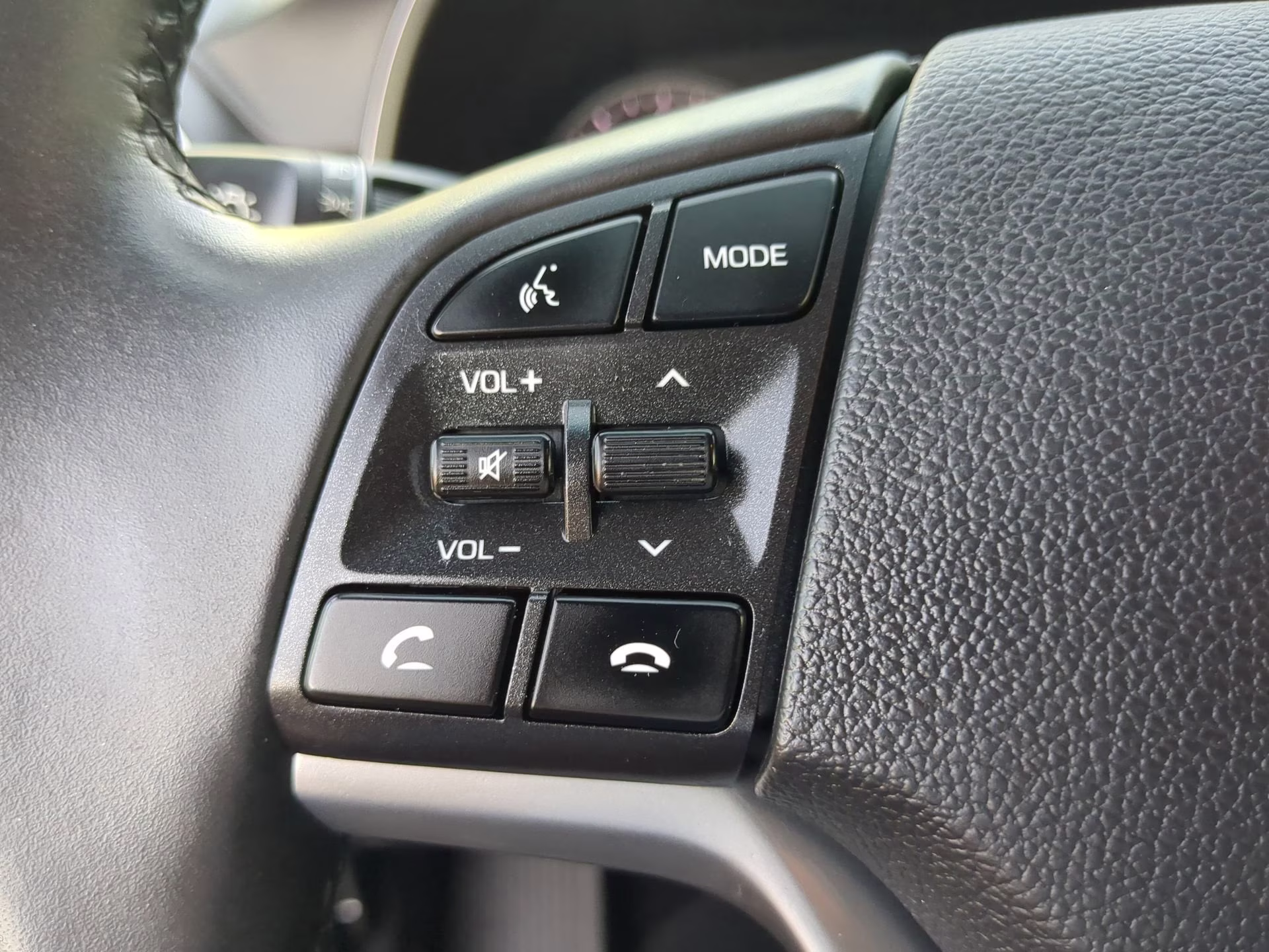 2020 Stellar Silver Hyundai Tucson Limited AWD SUV