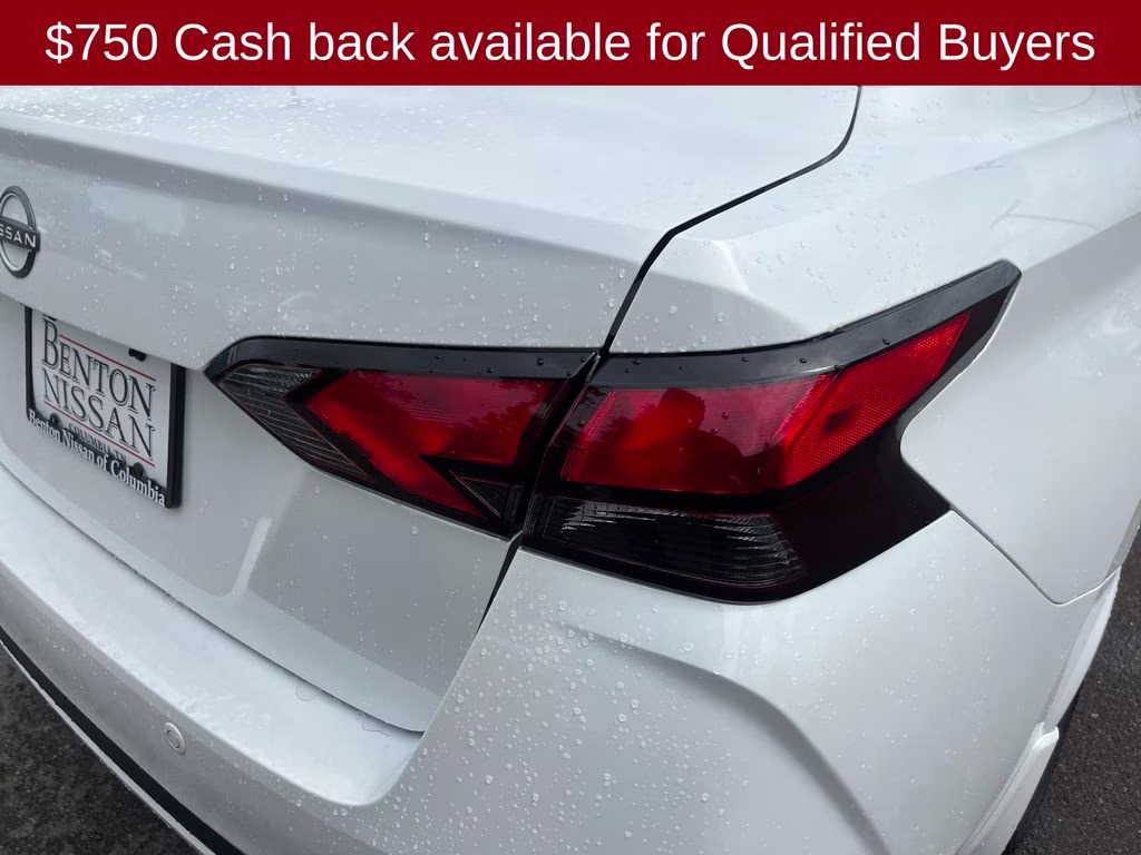 2025 Aspen White Tricoat Nissan Versa 1.6 SV FWD Sedan
