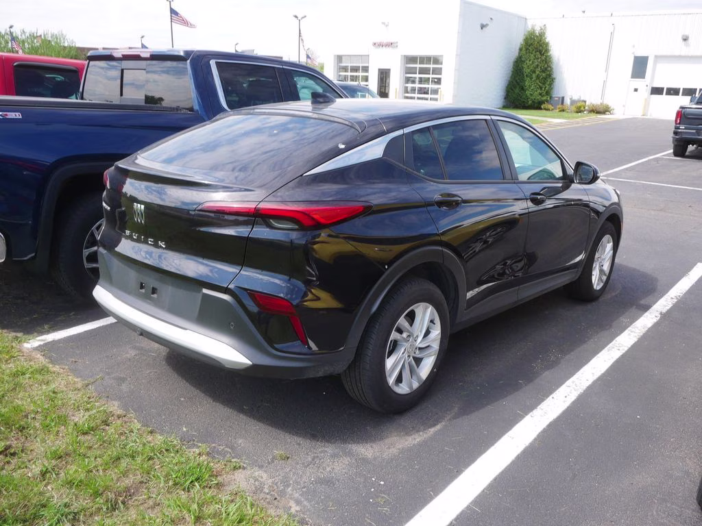 2024 Ebony Twilight Metallic Buick Envista Preferred FWD SUV
