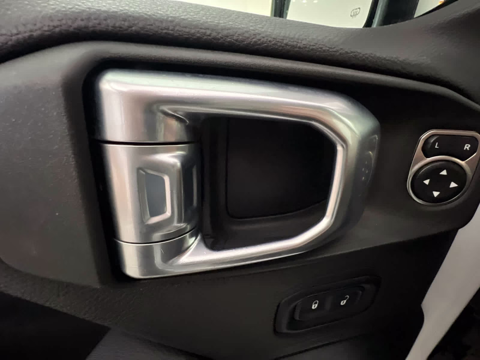 2021 Bright White Clearcoat Jeep Wrangler Unlimited Rubicon 4X4 SUV