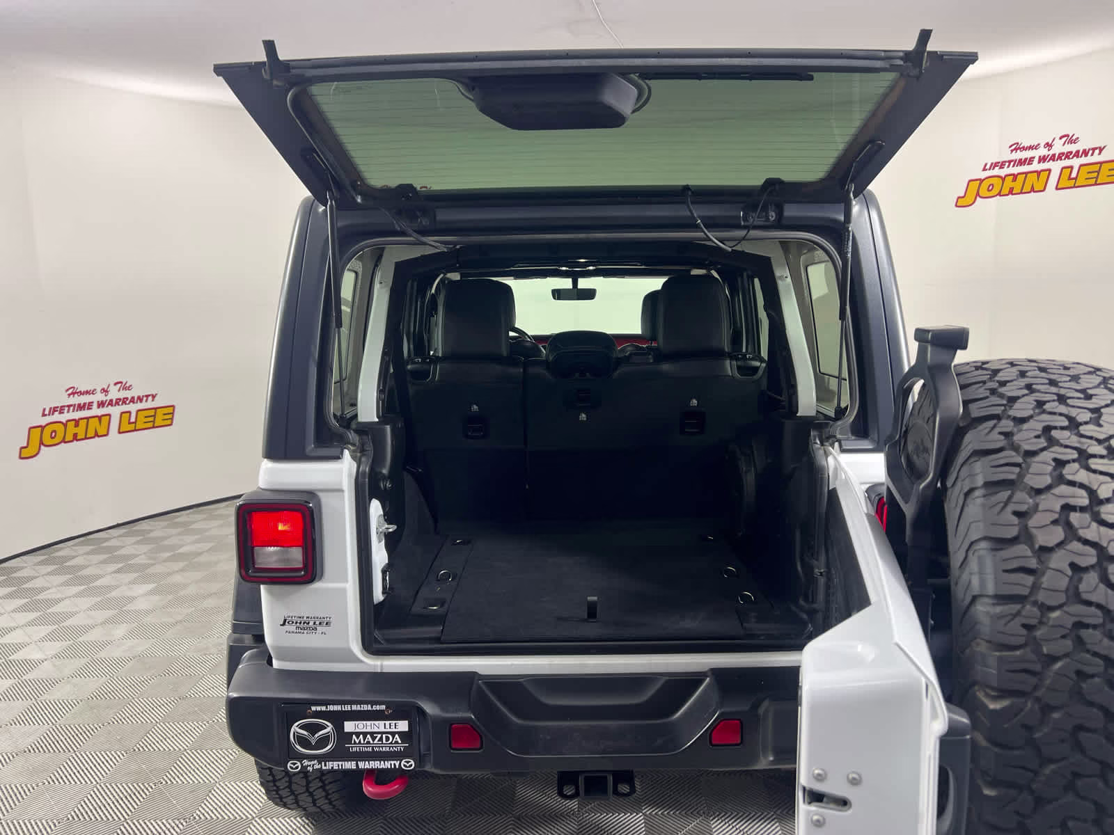 2021 Bright White Clearcoat Jeep Wrangler Unlimited Rubicon 4X4 SUV