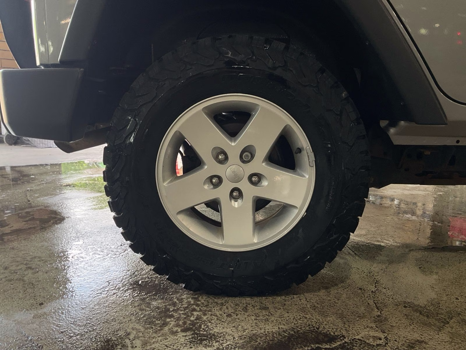 2017 Billet Silver Metallic Clearcoat Jeep Wrangler Unlimited Sport 4X4 SUV