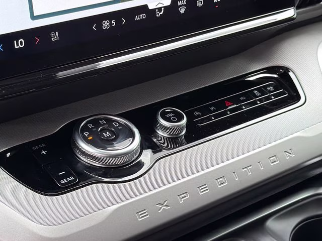 2026 Silver Metallic Ford Expedition Active RWD SUV