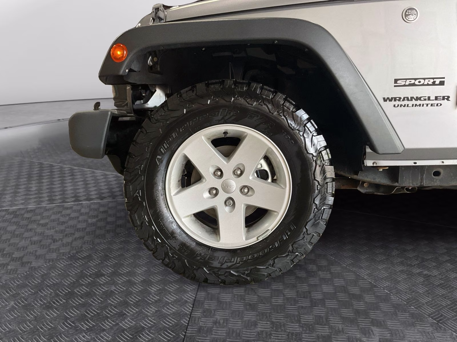 2017 Billet Silver Metallic Clearcoat Jeep Wrangler Unlimited Sport 4X4 SUV