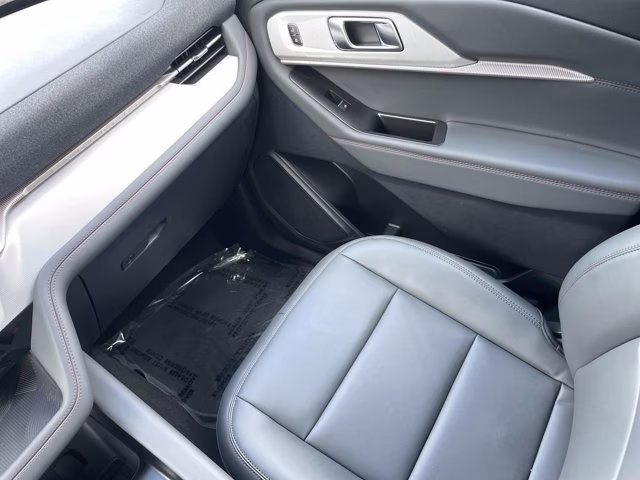 2026 Agate Black Metallic Ford Explorer Active RWD SUV