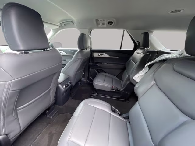 2026 Agate Black Metallic Ford Explorer Active RWD SUV