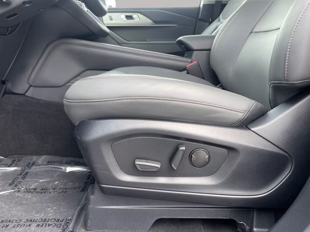 2026 Agate Black Metallic Ford Explorer Active RWD SUV