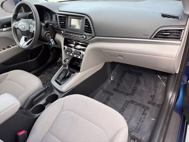 2020 Lakeside Blue Hyundai Elantra SE FWD Sedan