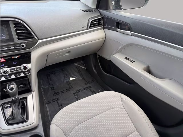 2020 Lakeside Blue Hyundai Elantra SE FWD Sedan