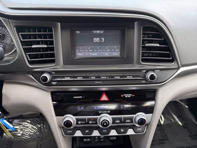 2020 Lakeside Blue Hyundai Elantra SE FWD Sedan