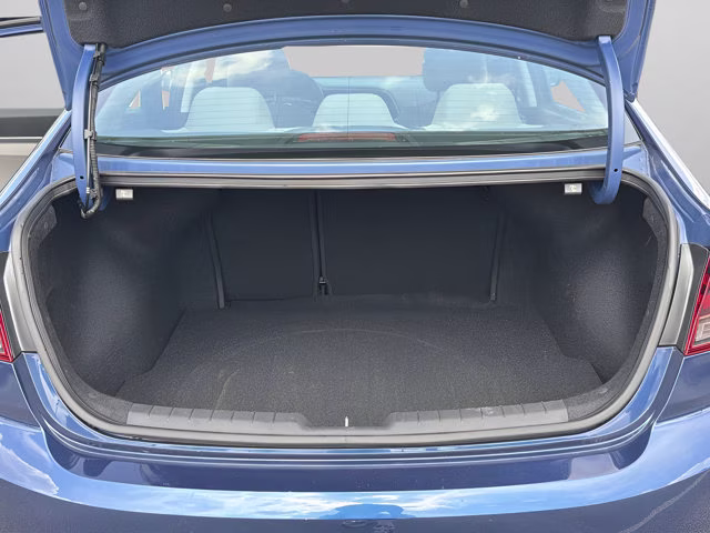 2020 Lakeside Blue Hyundai Elantra SE FWD Sedan