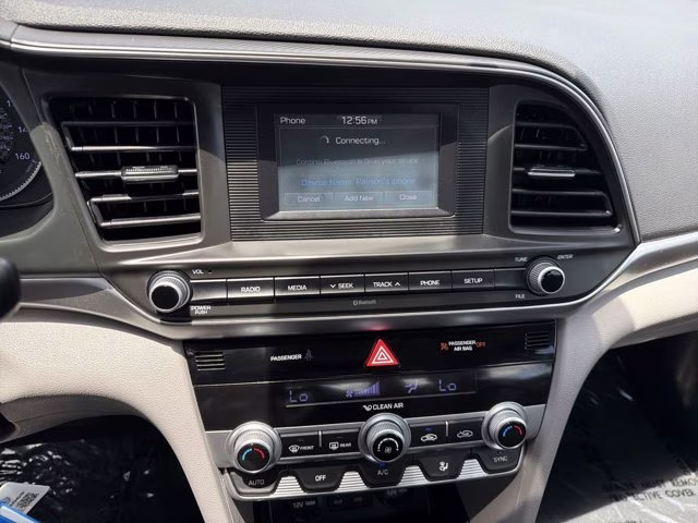 2020 Portofino Gray Hyundai Elantra SE FWD Sedan