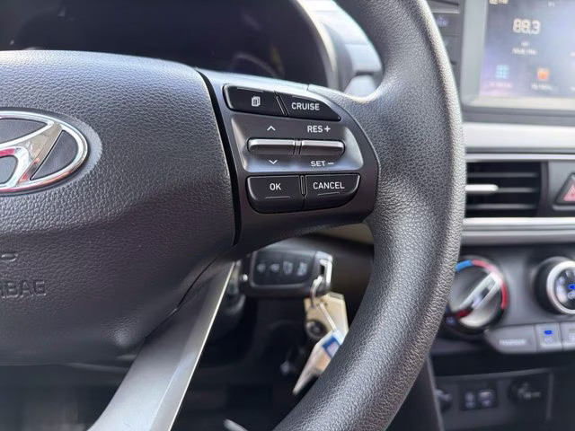 2020 Chalk White Hyundai Kona SE AWD SUV