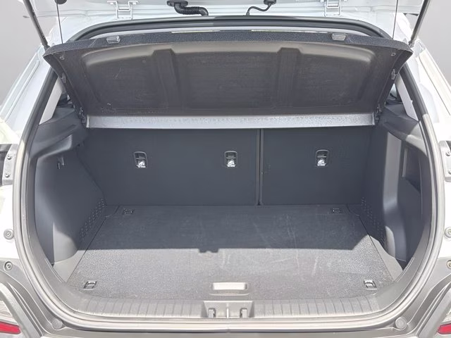 2020 Chalk White Hyundai Kona SE AWD SUV