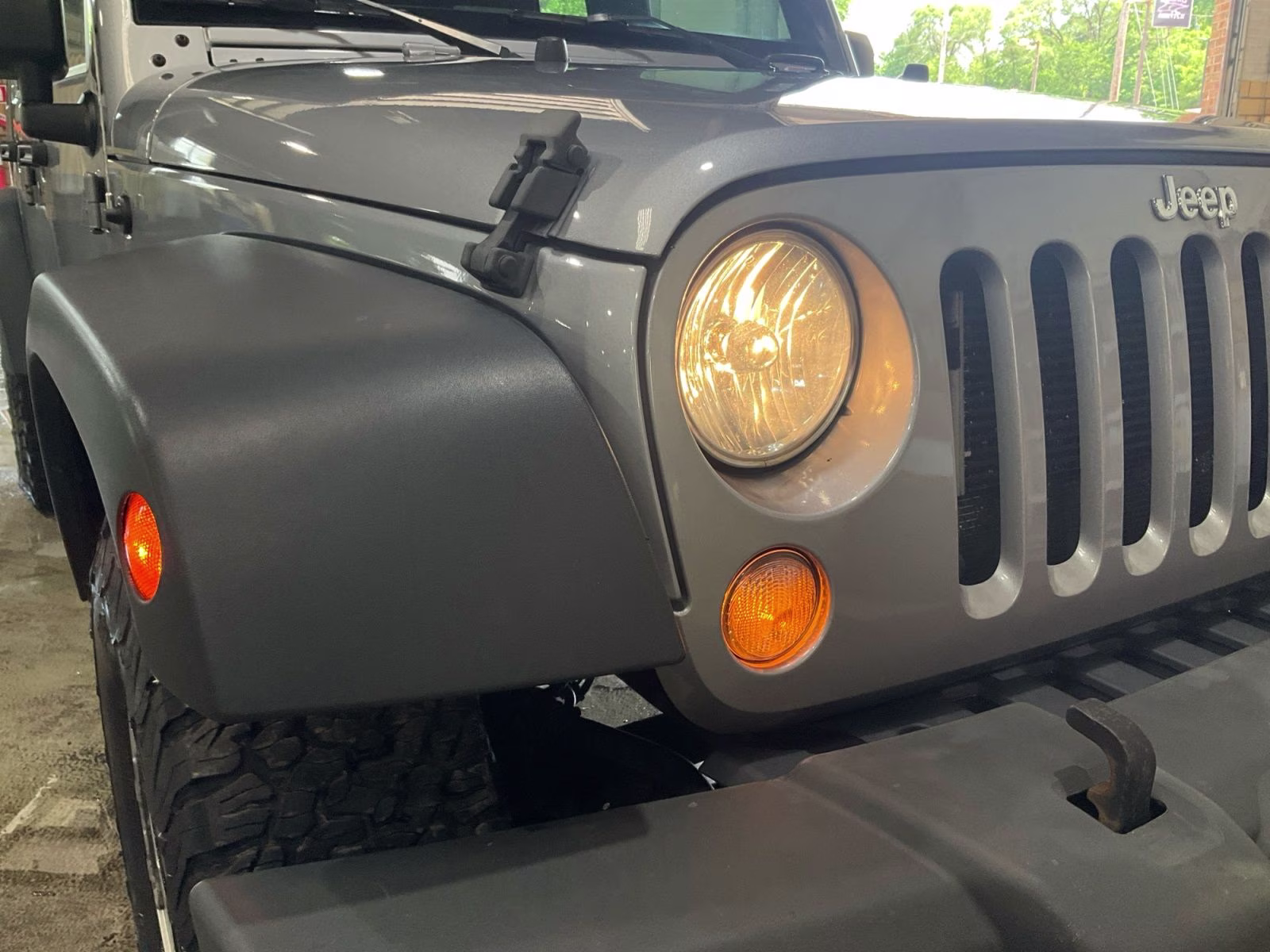 2017 Billet Silver Metallic Clearcoat Jeep Wrangler Unlimited Sport 4X4 SUV