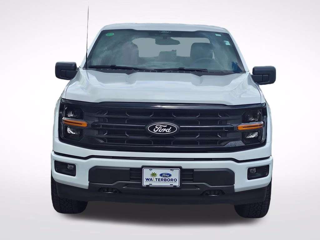 2026 Oxford White Ford F-150 XLT 4X4 Truck