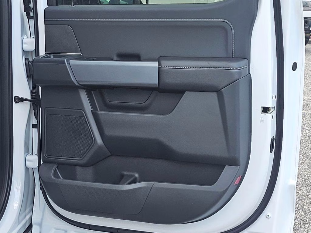 2026 Oxford White Ford F-150 XLT 4X4 Truck