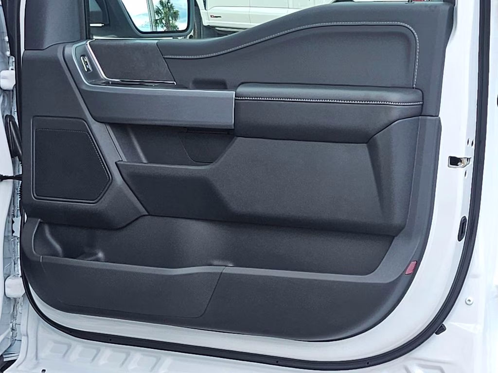 2026 Oxford White Ford F-150 XLT 4X4 Truck