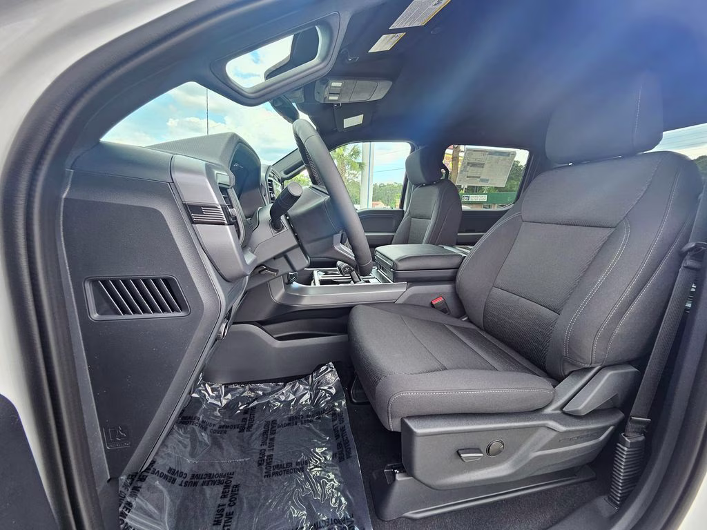 2026 Oxford White Ford F-150 XLT 4X4 Truck