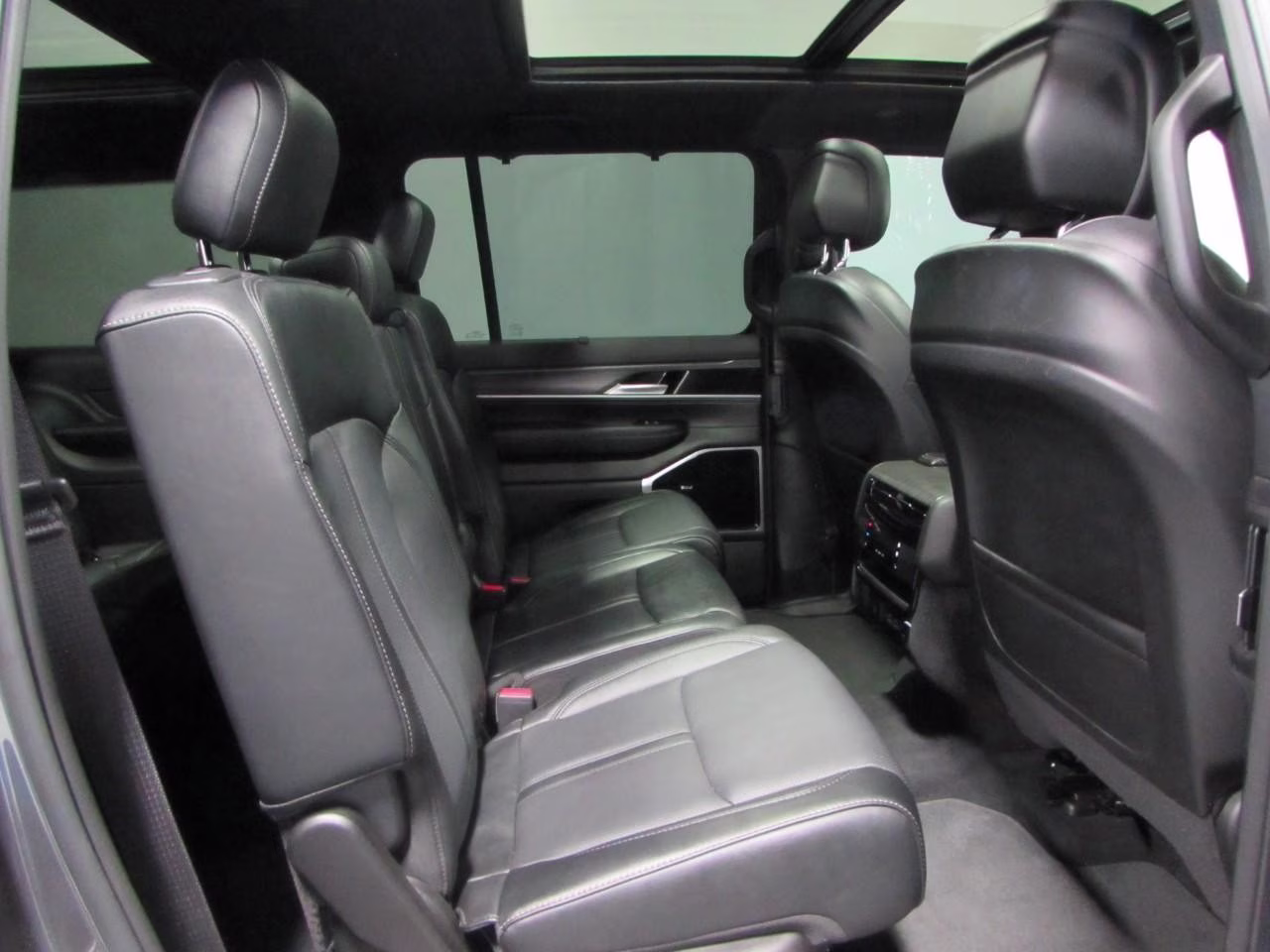 2023 Baltic Gray Metallic Clearcoat Jeep Wagoneer L Series III 4X4 SUV