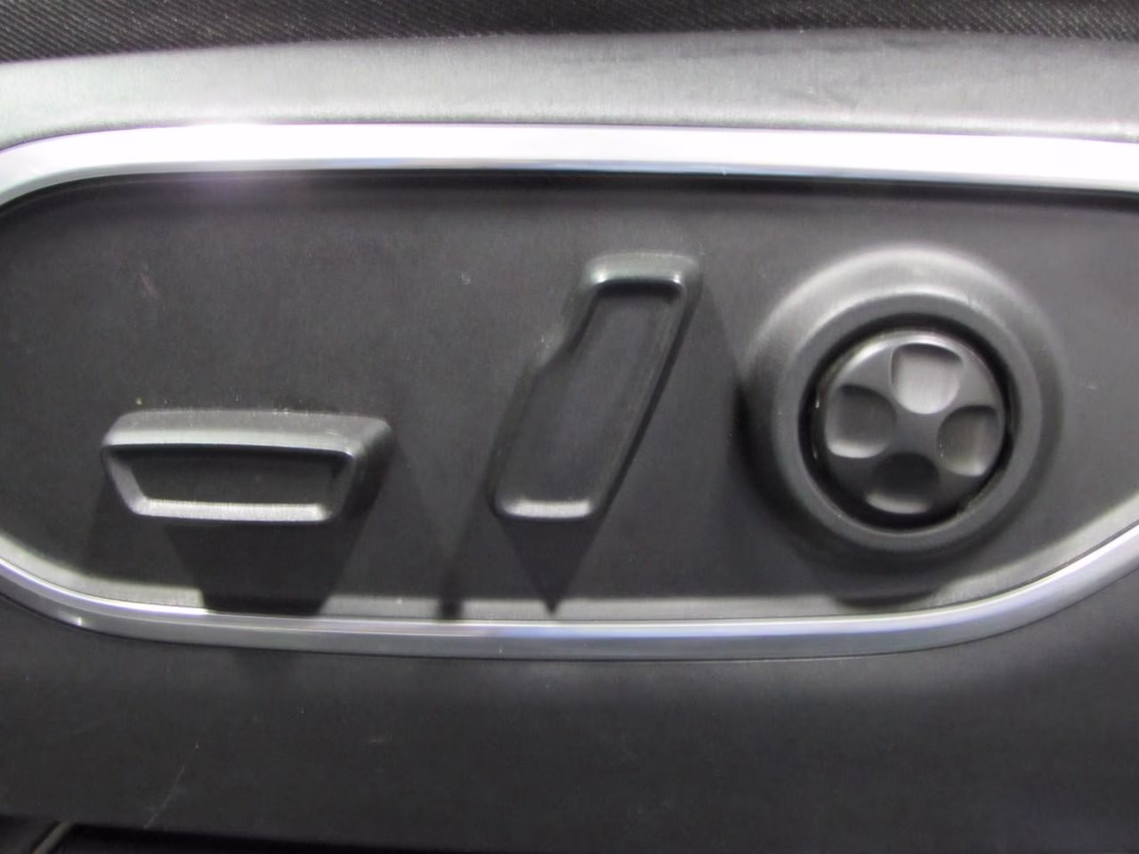 2023 Baltic Gray Metallic Clearcoat Jeep Wagoneer L Series III 4X4 SUV