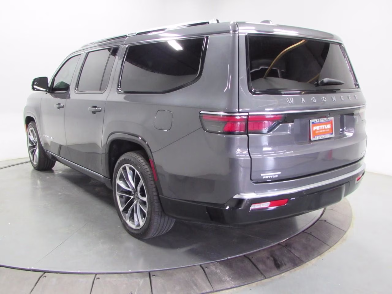 2023 Baltic Gray Metallic Clearcoat Jeep Wagoneer L Series III 4X4 SUV