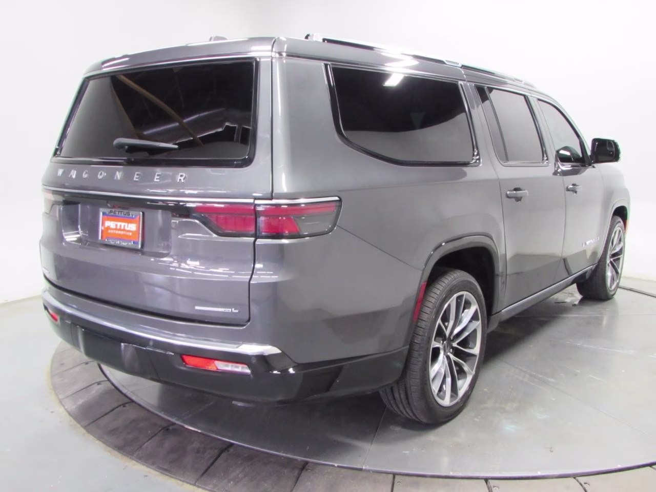 2023 Baltic Gray Metallic Clearcoat Jeep Wagoneer L Series III 4X4 SUV
