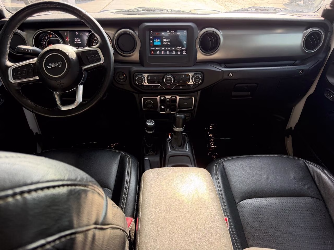 2020 Bright White Clearcoat Jeep Gladiator Sport 4X4 Truck