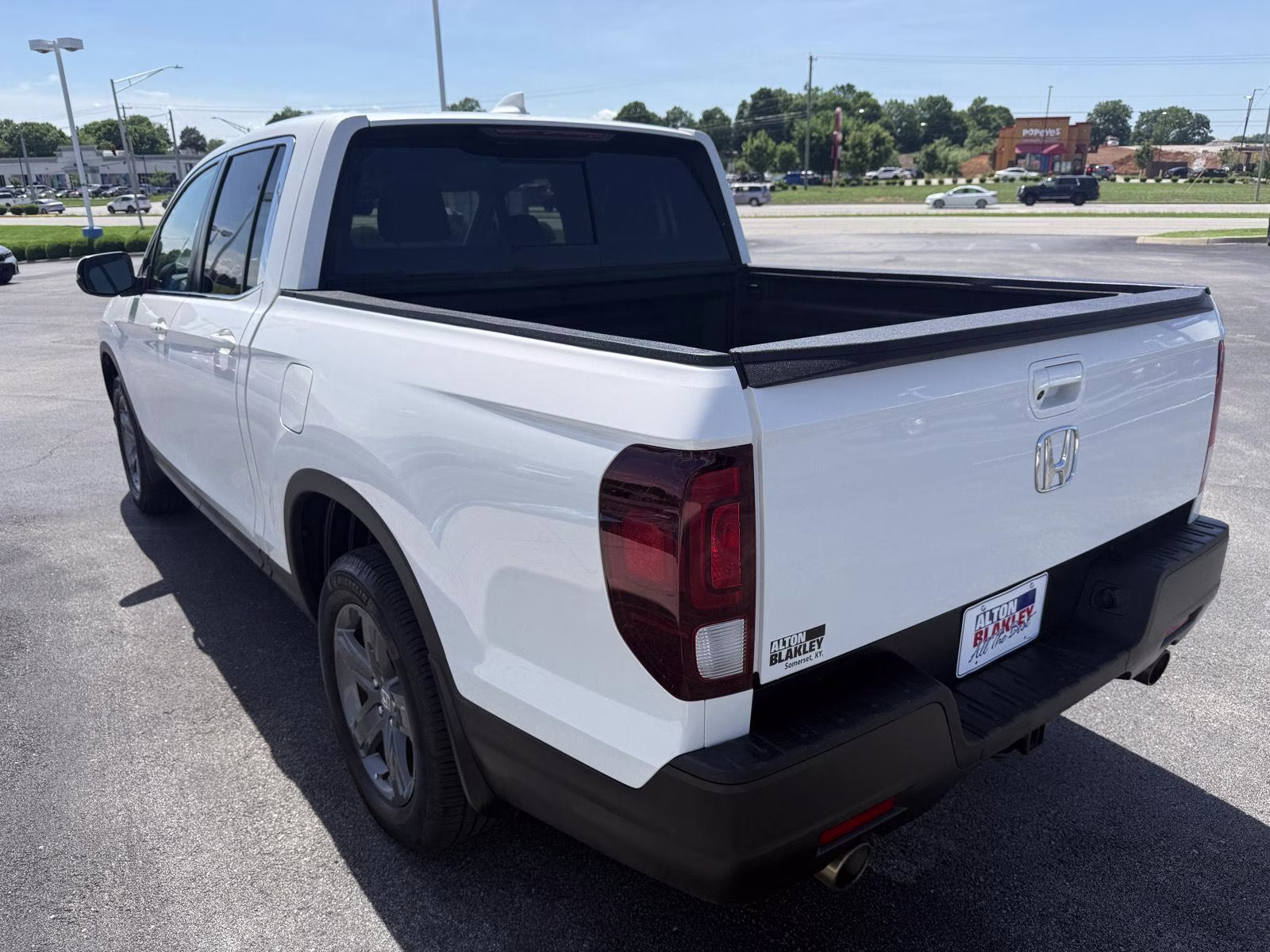 2023 Platinum White Pearl Honda Ridgeline RTL AWD Truck
