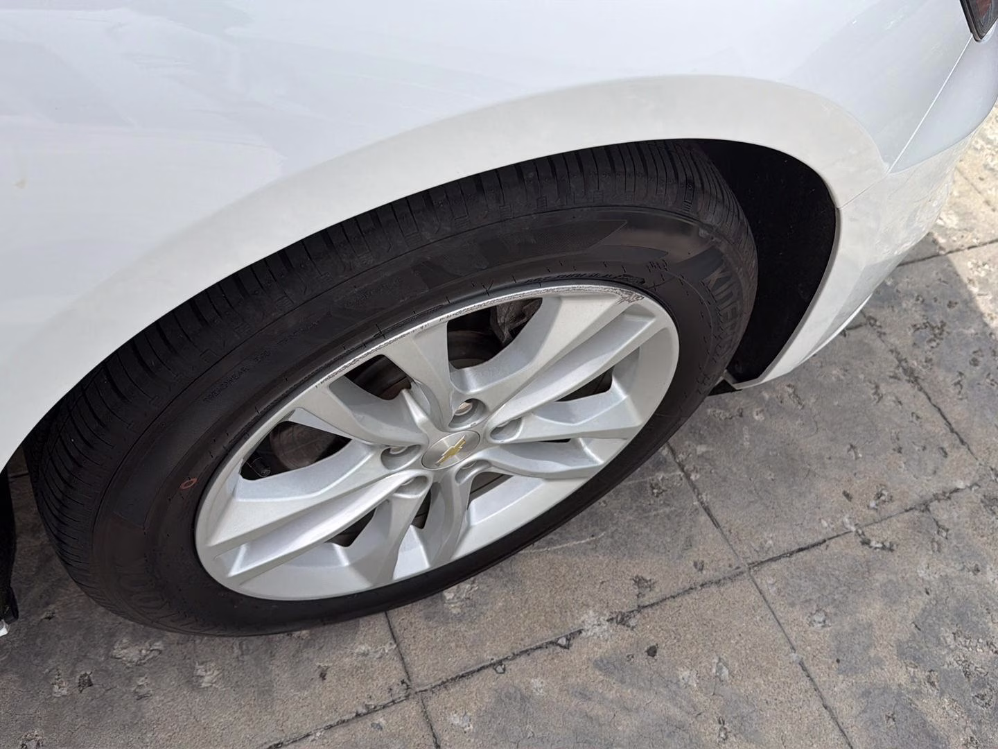 2016 Summit White Chevrolet Malibu LT FWD Sedan