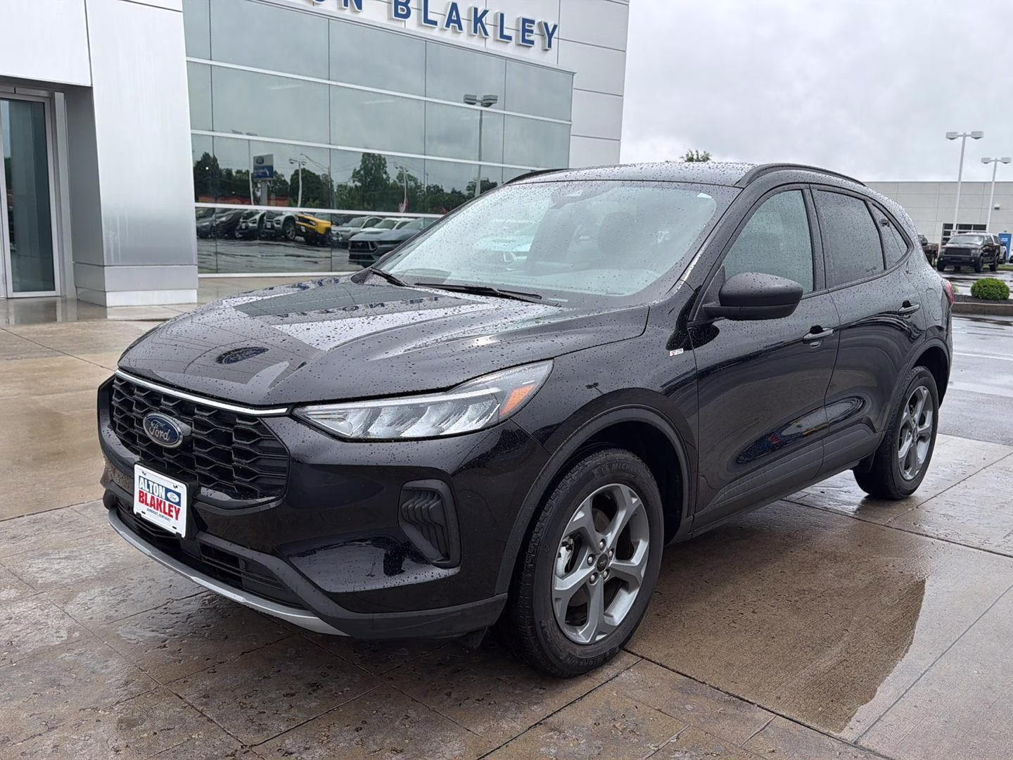 2025 Agate Black Ford Escape ST-Line AWD SUV